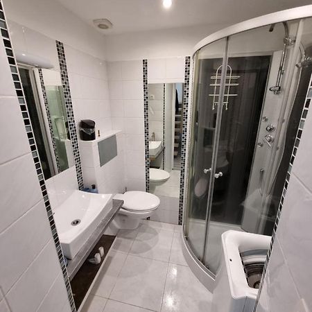 T2 Chaleureux Et Fonctionnel Avec Climatisation Villa Draguignan Exterior foto